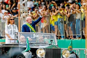 Imagens de áreas vazias contrastam com estimativa de 70 mil pessoas no 7 de Setembro em Brasília