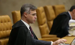 PT mobiliza militância contra Mendonça em meio à crise do Banco Master